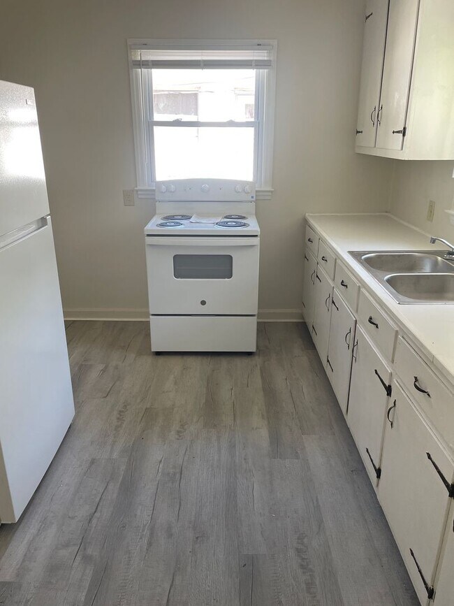 Building Photo - 1437 Thurmond St