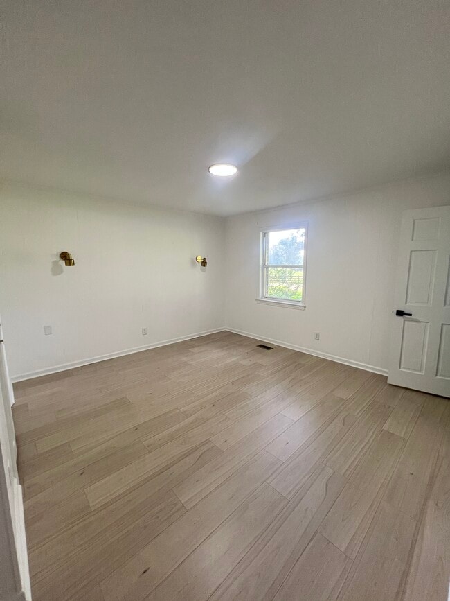 Building Photo - 2586 Mt Pisgah Rd