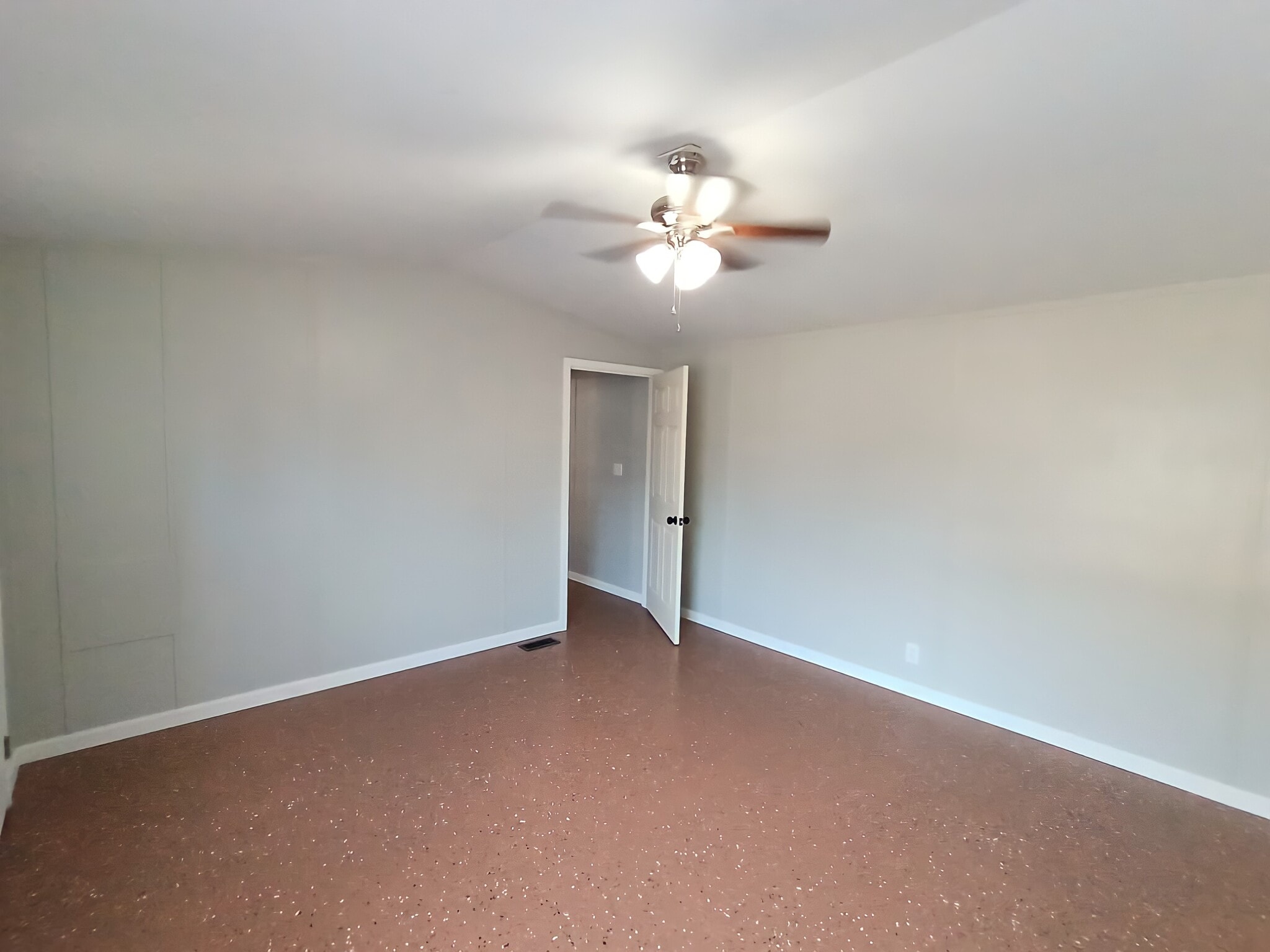 Building Photo - 31 Deerwood Park