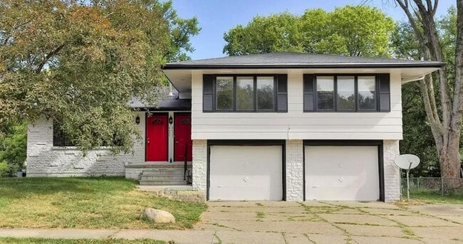 Building Photo - 4633 Euclid Ave