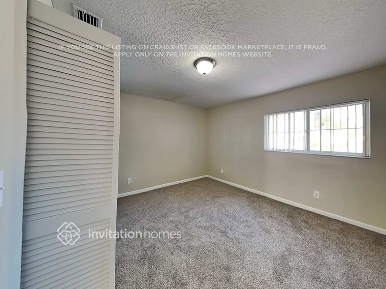 Building Photo - 1089 SE 6th Ave