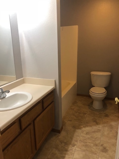 Full bathroom second floor - 468 W Shore Dr