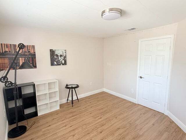 Building Photo - 13206 Glenmoor Dr