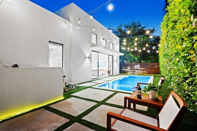 Building Photo - 104 NW 47th Terrace