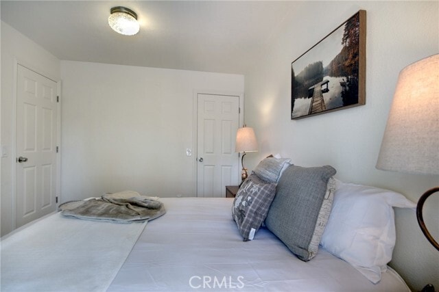 Building Photo - 430 E Country Club Blvd