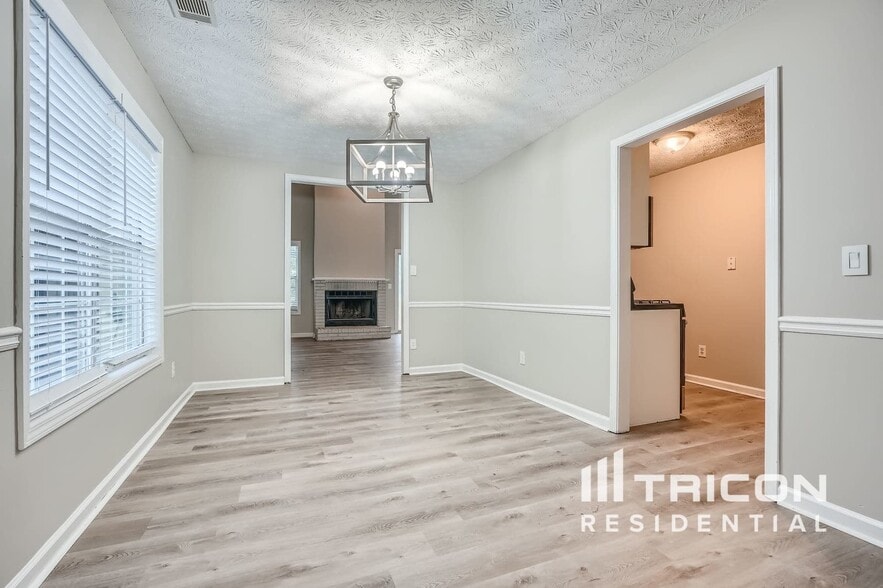 Building Photo - 1761 Silver Leaf Ct SW