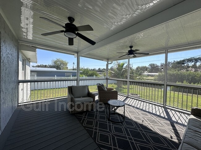 Building Photo - 354 5th St Ct E