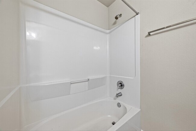 Building Photo - 20811 Birch Hts Trl