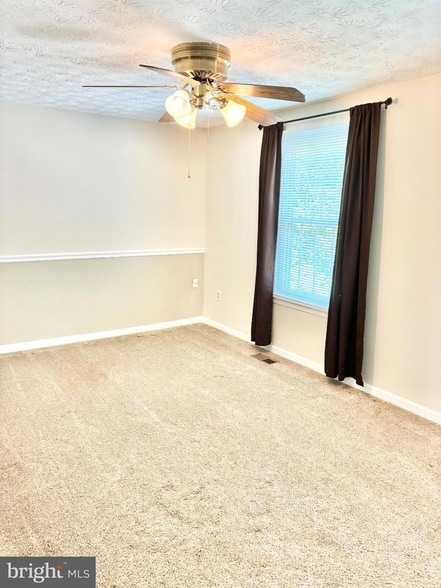 Building Photo - 1436 Point O Woods Ct