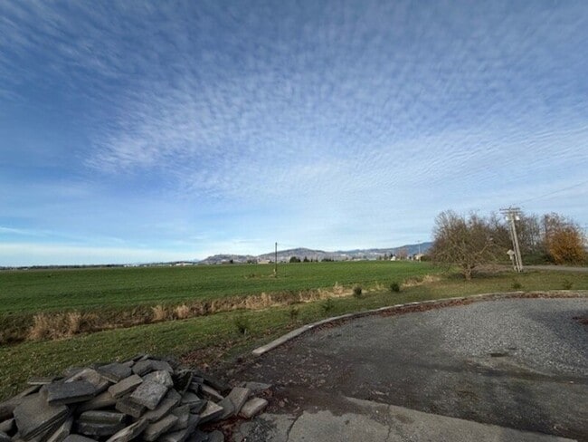 Building Photo - 5556 Rock Rd