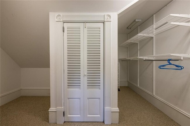 Building Photo - 765 Woodland Ave SE