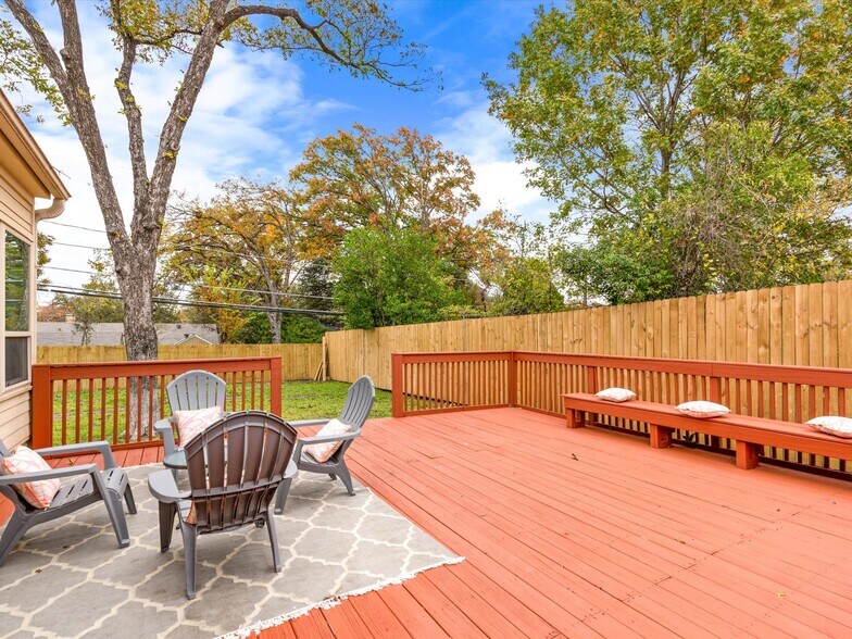 Building Photo - 3301 Worth Hills Dr