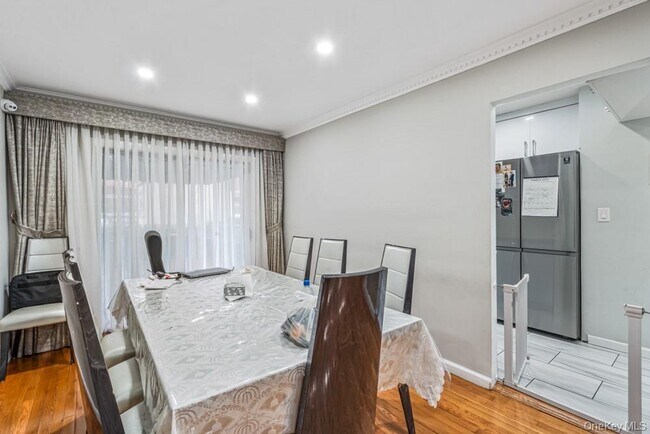 Building Photo - 95-25-95-67 67th Ave