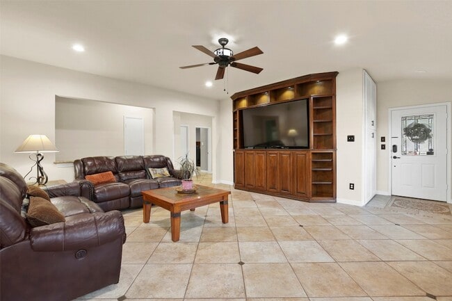 Building Photo - 7802 Milestone Ridge Dr