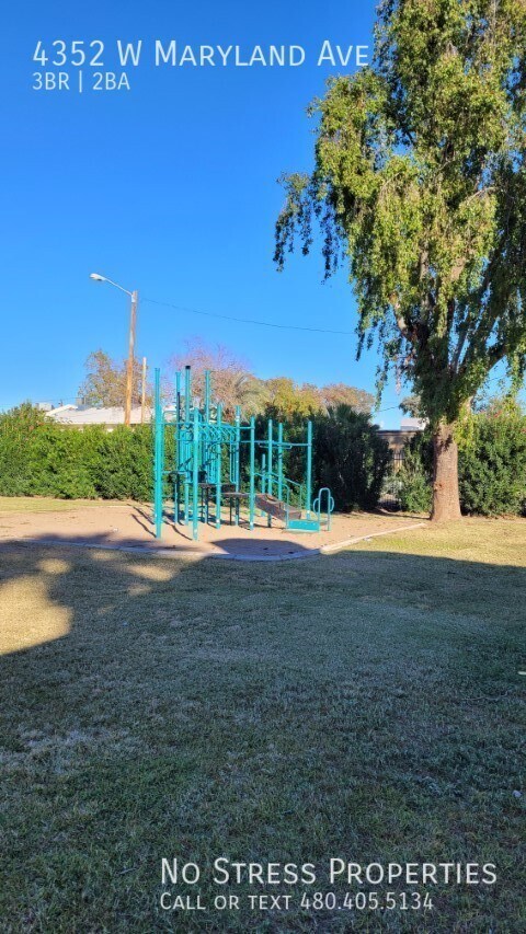 Building Photo - Remodeled 3 Bedroom Townhome off 43rd Ave ...