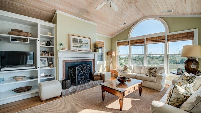 Building Photo - 15 Nautica Way