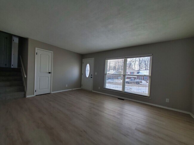 Building Photo - 3 Bedroom 2 Bath Home in Tamarack Hills of Springboro