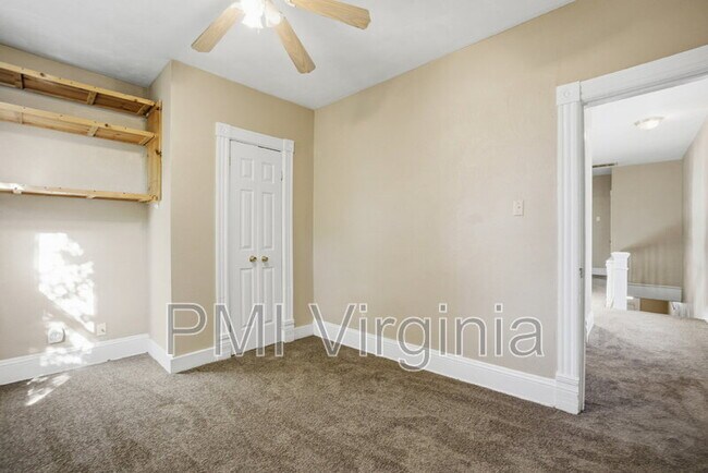 Building Photo - 527 W 26th St
