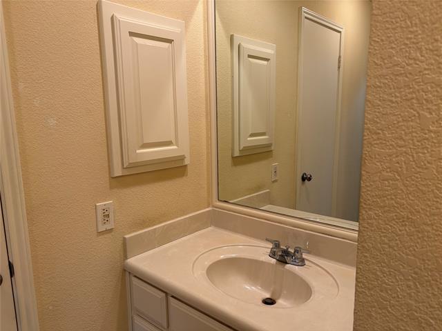 Building Photo - 2428 Chestnut Way