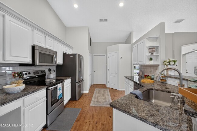 Building Photo - 12838 Chets Creek Dr N