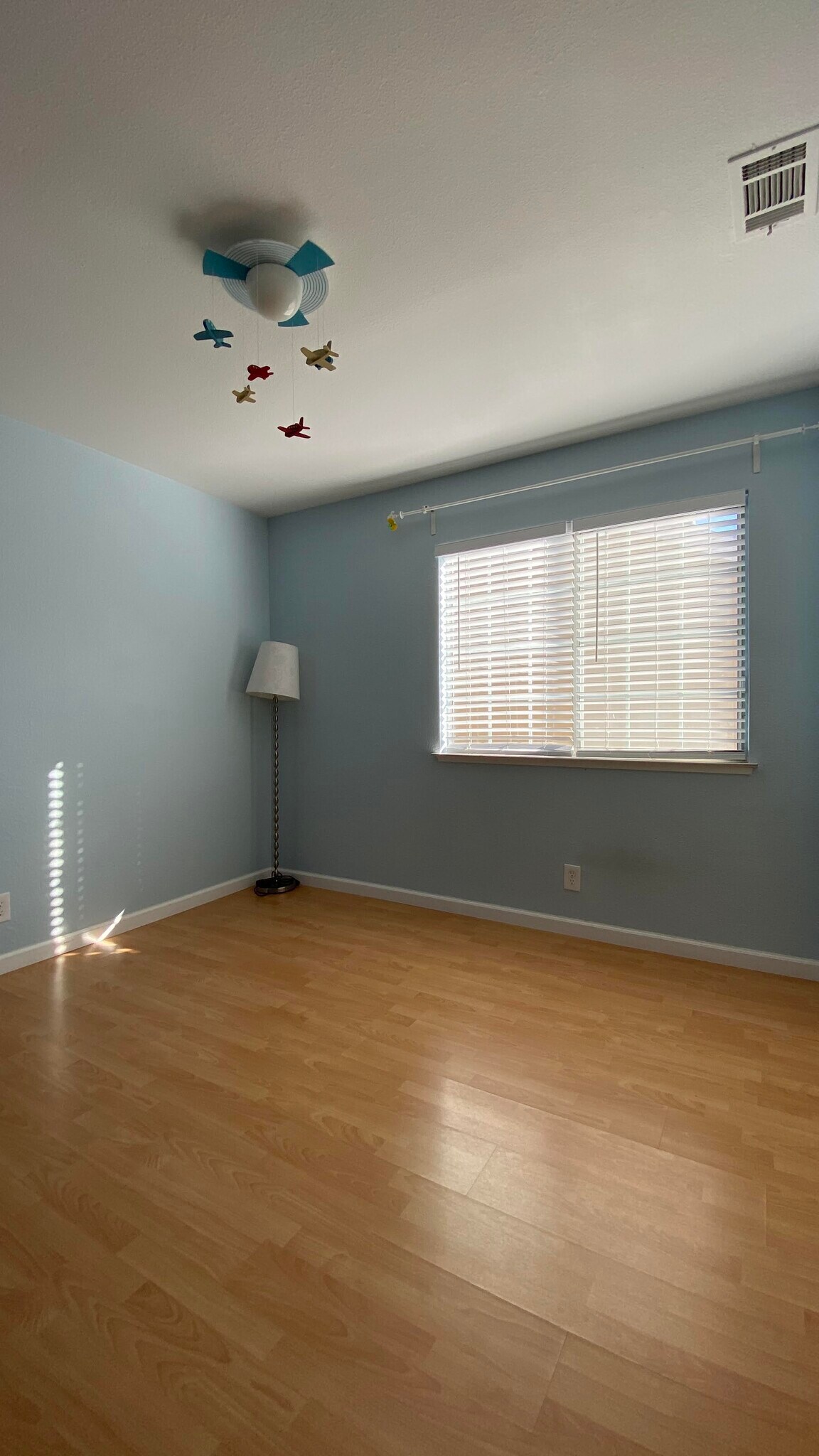 Building Photo - 34565 Vane Cmn