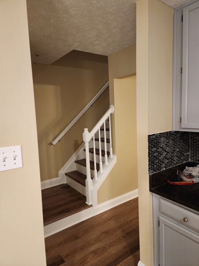 Building Photo - 9308 Gordon Ct