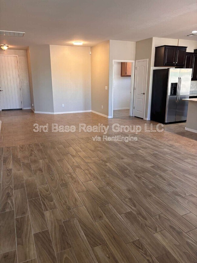 Building Photo - 12690 S 184th Ave