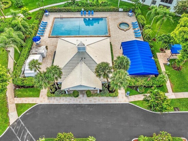 Building Photo - 1711 Whitehall Dr