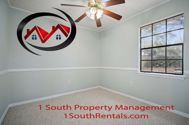 Building Photo - 964 McNeil Ave