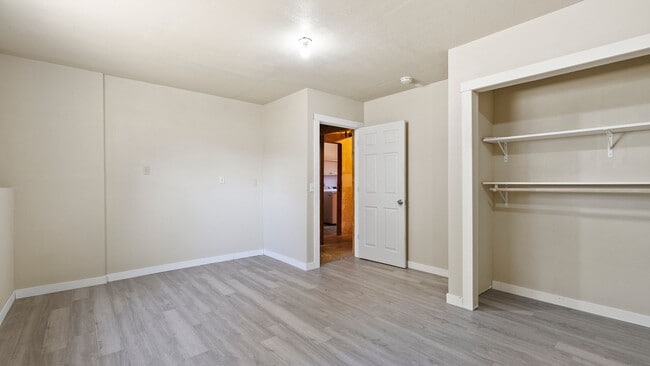 Building Photo - Charming 4-Bedroom Home with Garden – Available for Rent or Sale!