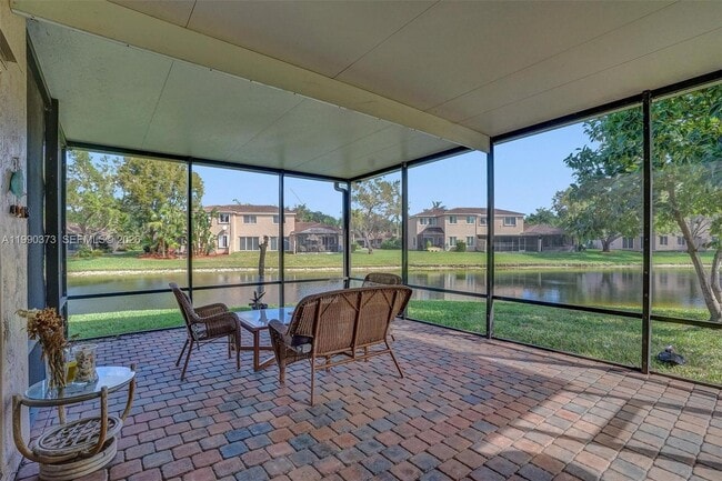 Building Photo - 1726 SW 110th Terrace