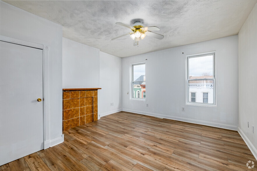 2BR, 2BA - 1,400SF - Primary Bedroom - 1115 Dayton St
