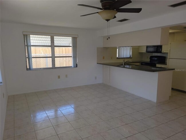 Building Photo - 6410 Tralee Ave