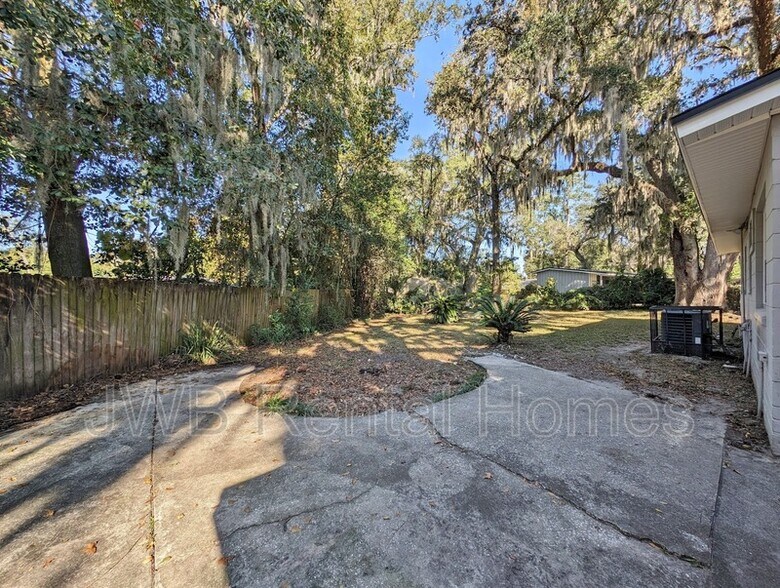 Building Photo - 6623 Granville Pl