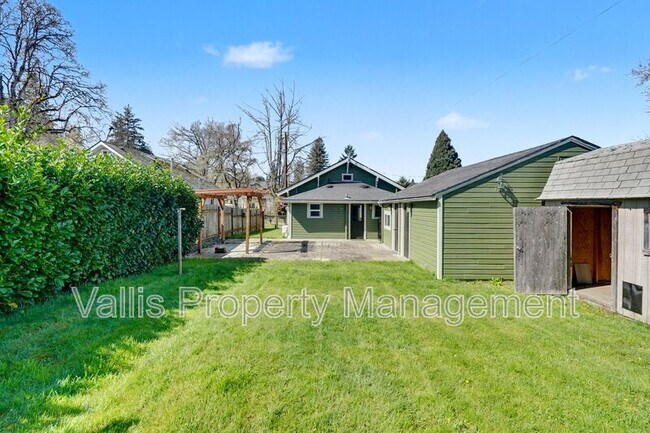 Building Photo - 2350 Cottage St SE