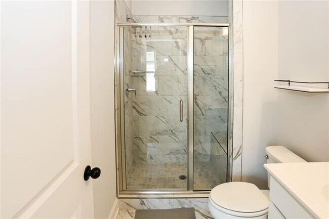 Building Photo - 313 Skylar Way SE