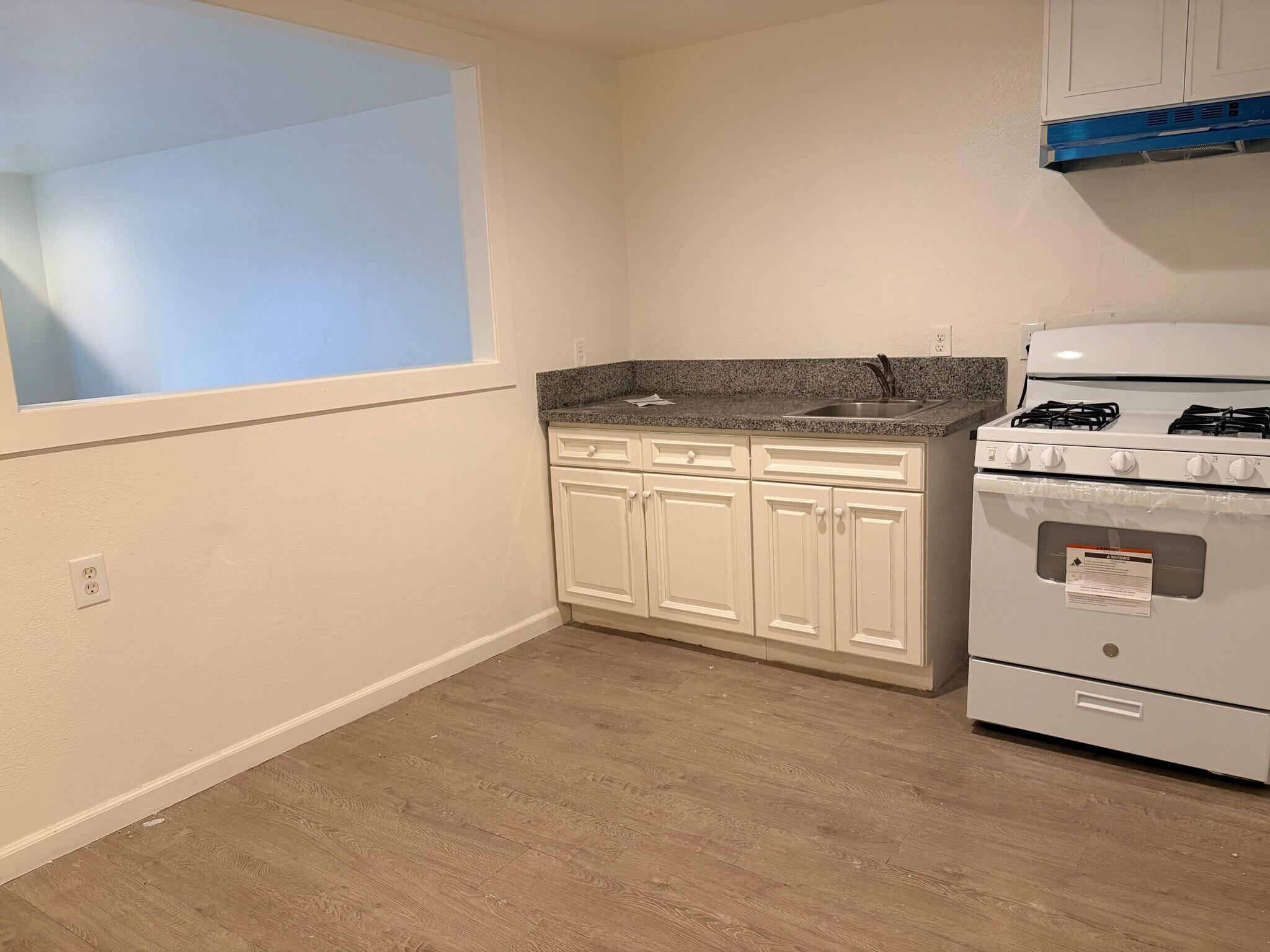 Building Photo - 10952 Rose St