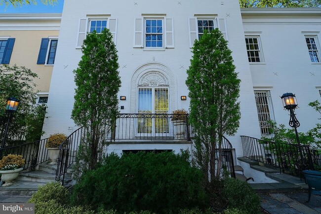 Building Photo - 3308 R St NW