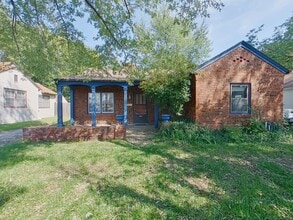 Building Photo - COLLEGE HILL RENTAL-122 South Glendale