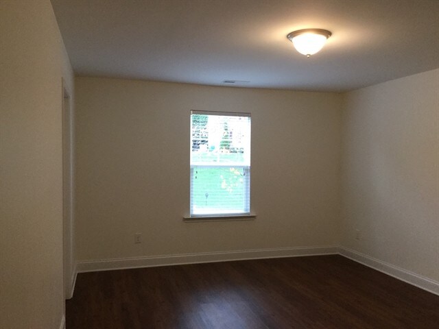 Building Photo - 3039 Greenmont Cir