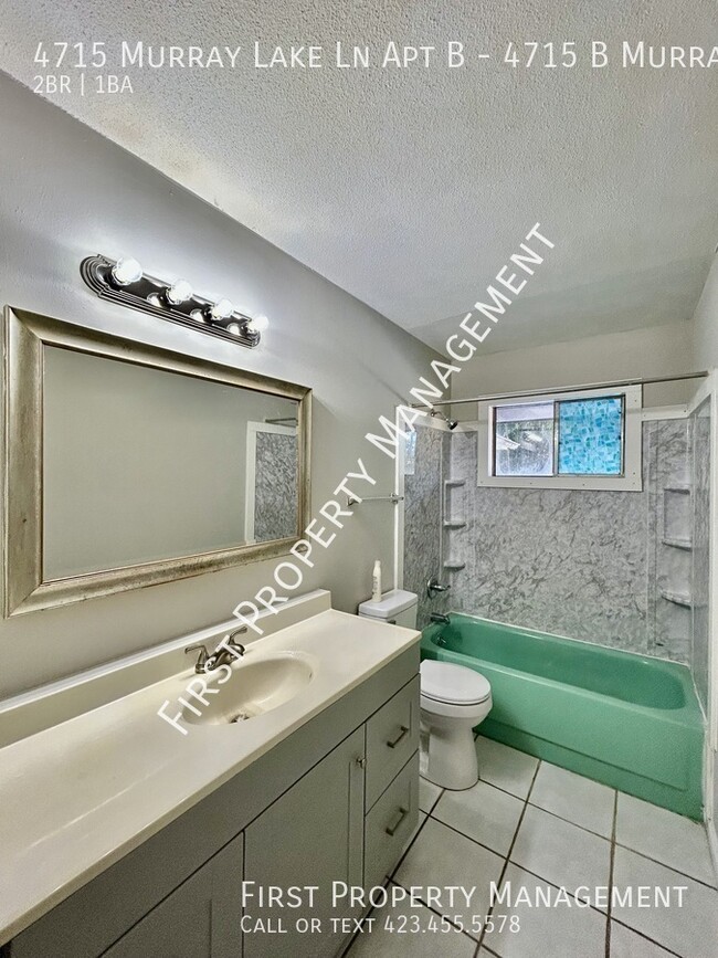 Building Photo - Newly Remodeled 2Bed/1Bath Duplex Off 58: ...