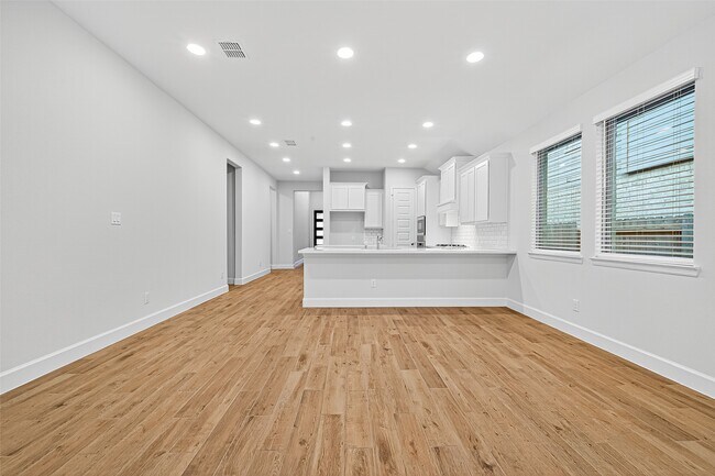 Building Photo - 14727 Band Tailed Pigeon Ct