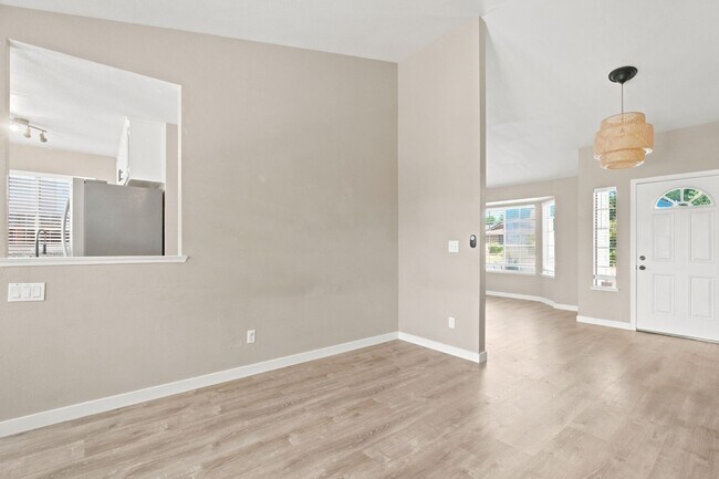 Building Photo - 8034 Fairlands Way