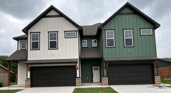 Building Photo - 4617 S East Ave