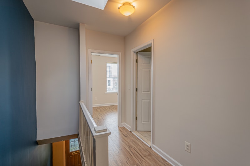 Building Photo - 611 Otis Pl NW