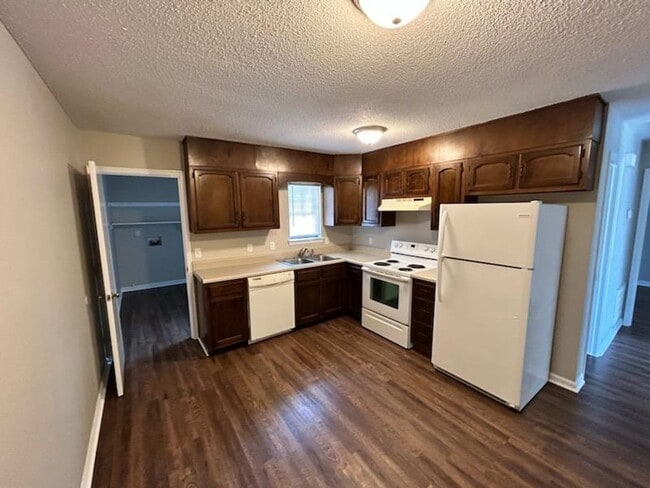 Building Photo - 5007B N. Moore Lane