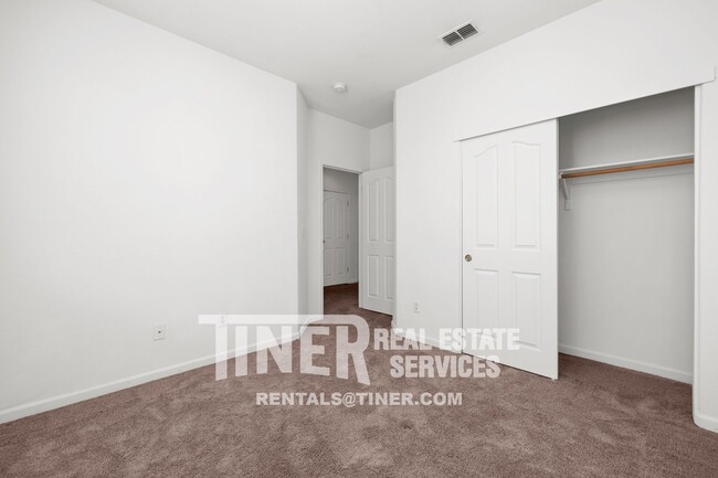 Building Photo - Beautiful North Natomas Home