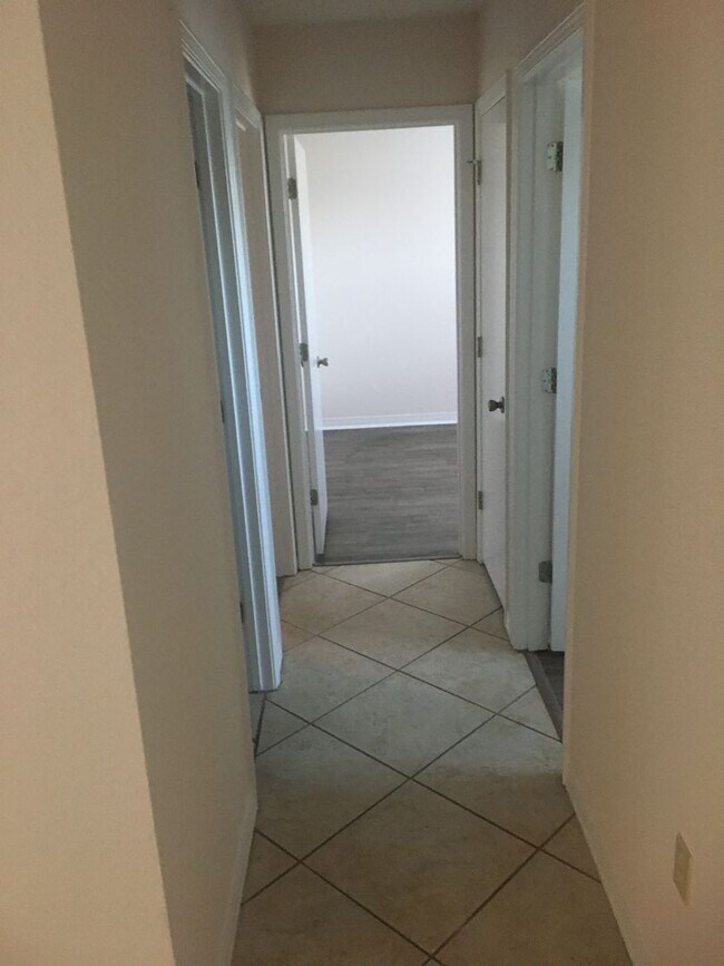 Building Photo - 3-Bedroom 2-Bath $1,750 Month Near Duke AFB, Shopping, Beaches, Parks & Hiking Trails