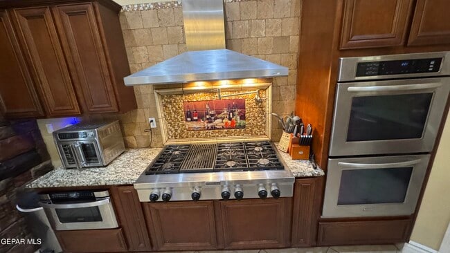 Building Photo - 7381 Black Mesa Dr