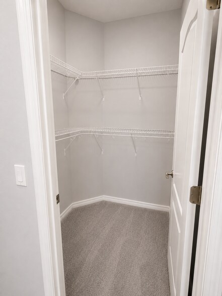 bedroom 1 walk-in closet - 12966 Freeman St